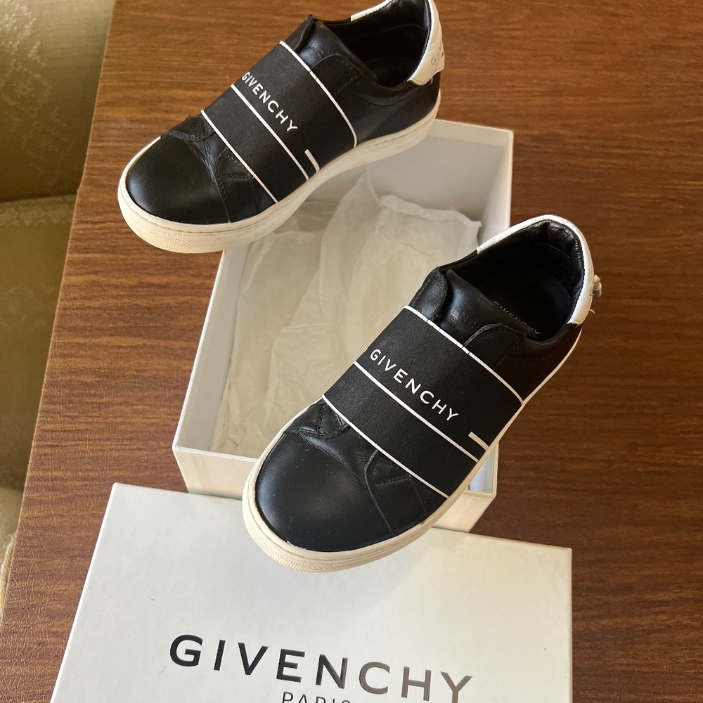 Givenchy boys children’s slip on leather shoes sneakers  32